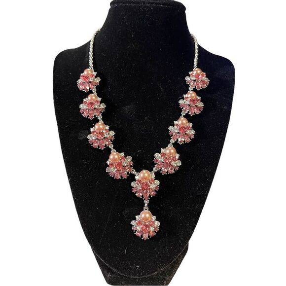 NWT Charter Club Silver-Tone Pink Imitation Pearl and Crystal Collar Necklace - Picture 3 of 6